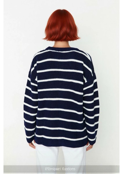 Kadınlara Özel Oversize Çizgili Triko Kazak Bisiklet Yaka Uzun Kollu Kış Stiline Modern Dokunuş fiyatları