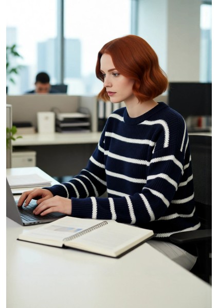 Kadınlara Özel Oversize Çizgili Triko Kazak Bisiklet Yaka Uzun Kollu Kış Stiline Modern Dokunuş fırsatları