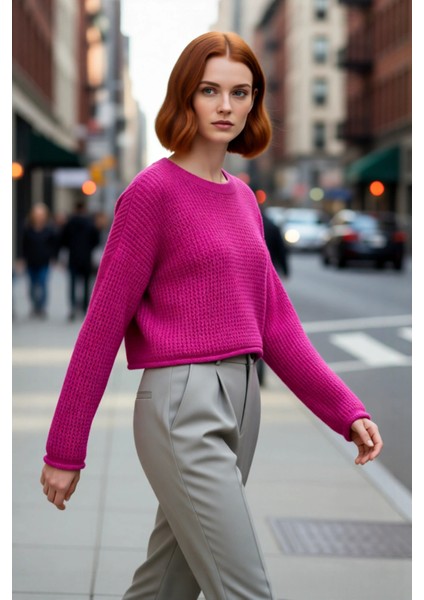 Kadınlara Özel Düşük Kollu Oversize Basic Super Crop Akrilik Kışlık Triko Kazak Şık ve Rahat modelleri