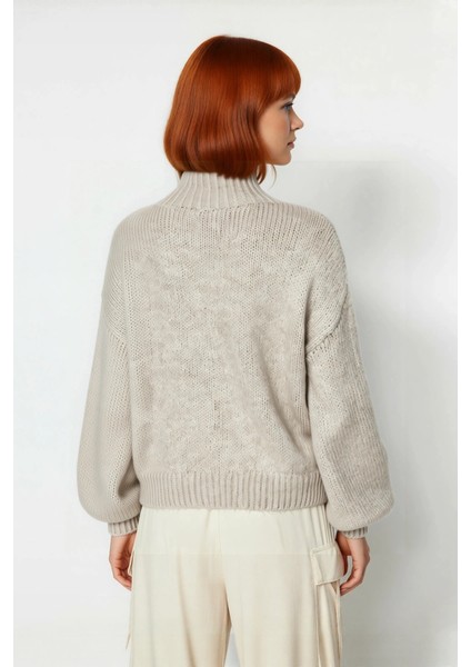 Kadın Oversize Dik Yaka Triko Kazak Soğuk Günlerde Konforlu ve Rahat Bir Görünüm Sunar Kaliteli fiyatları