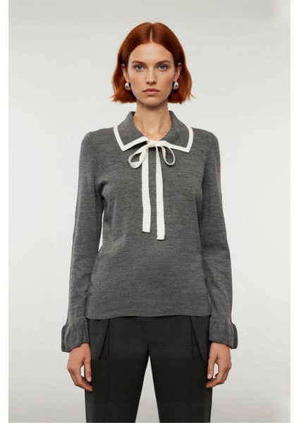 Kadın Akrilik Triko Kazak Polo Yaka Detaylı Renk Bloklu Uzun Kollu Kış Sezonu Için Şık ve Rahat fiyatları