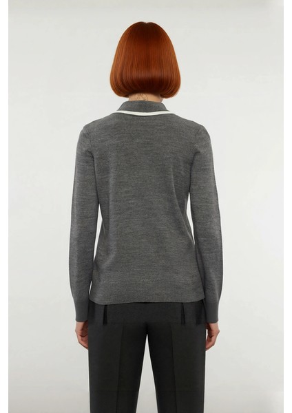 Kadın Akrilik Triko Kazak Polo Yaka Detaylı Renk Bloklu Uzun Kollu Kış Sezonu Için Şık ve Rahat modelleri