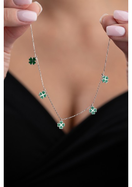 925 Ayar Gümüş Rodyum Kaplama Yeşil Mineli Yonca Şans Kolye fırsatları