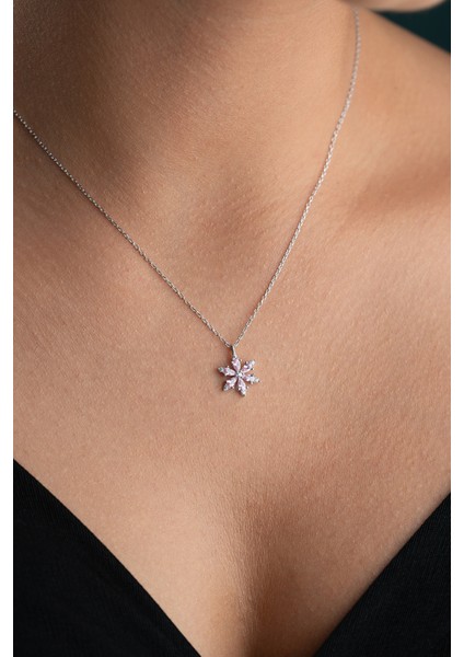 925 Ayar Işıklı Kutuda Gümüş Pembe Taşlı Lotus Kamelya Çiçeği Kolye fırsatları