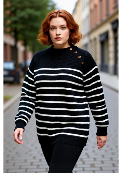 Kadın Rahat Siyah Çizgili Gold Düğme Detaylı Bisiklet Yaka Şardon Akrilik Triko Kazak Kışlık fırsatları
