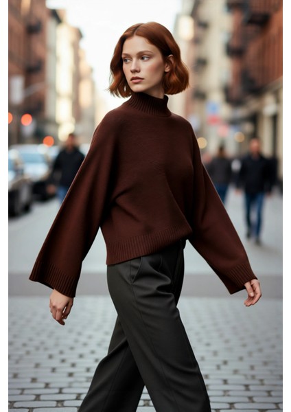 Kadın Basic Siluet Oversize Dik Yaka Ispanyol Kol Akrilik Triko Kazak Konforlu ve Modern Kaliteli fırsatları