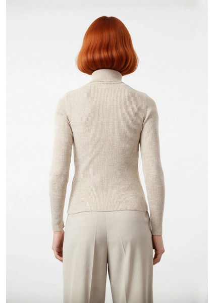 Kadın Basic Balıkçı Yaka Fitted Triko Kazak Akrilik Kumaşıyla Kış Kombinlerinin Vazgeçilmezi modelleri