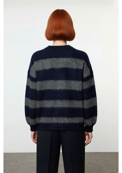 Kadın Düşük Kol Çizgili Triko Kazak Modern Oversize Kesim Günlük Şıklık Için Sonbahar Kış Kaliteli modelleri