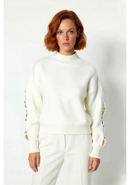 Kadınlar Için Konforlu Gri Triko Kazak Düşük Kol ve Dik Yaka Tasarımı Düğmeli Kışlık Regular Kalıp fiyatları