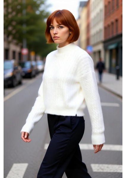 Modern Kadın Ekru Regular Kalıp Düşük Kol Dik Yaka Crop Triko Kazak Saç Örgü Detaylı Günlük Şıklık fırsatları