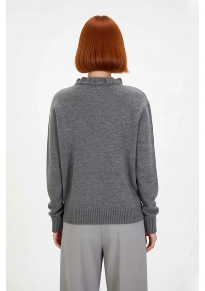 Kadın Yumuşak Dokulu Triko Kazak Regular Kalıp Uzun Kollu Bisiklet Yaka Detaylı Günlük Giyim Şıklığı modelleri