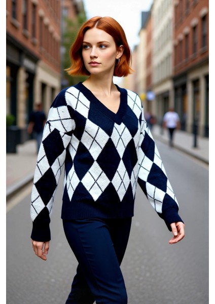 Kadın Ekru Gri Baklava Desen V Yaka Oversize Triko Kazak Kış Sezonu Günlük Stilinize Sıcak Dokunuş fırsatları