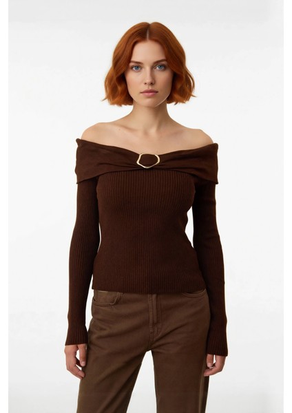Kadın Kahverengi Aksesuar Detaylı Ince Triko Kazak Carmen Yaka Fitted Şık Giyim Kaliteli fiyatları