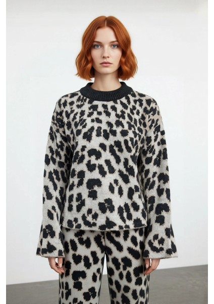 Modern Kadın Oversize Triko Leopar Desenli Bisiklet Yaka Kazak Günlük Tarz Soğuk Havalar Için