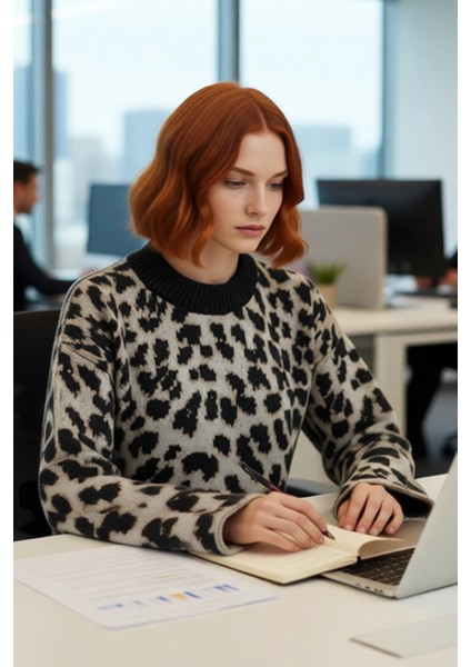 Modern Kadın Oversize Triko Leopar Desenli Bisiklet Yaka Kazak Günlük Tarz Soğuk Havalar Için fırsatları