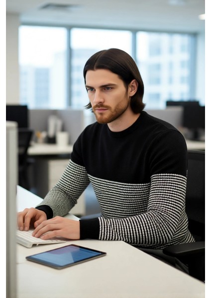 Erkek Slim Fit Bisiklet Yaka Çizgili Triko Kazak Kış Günleri Için Modern ve Rahat Bir Seçenek modelleri