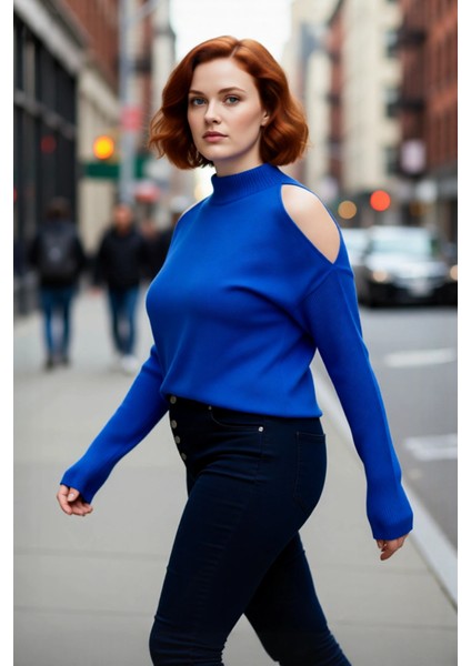 Kadın Relaxed Kalıp Dik Yaka Düşük Uzun Kollu Omzu Açık Detaylı Modern Konforlu Triko Kazak