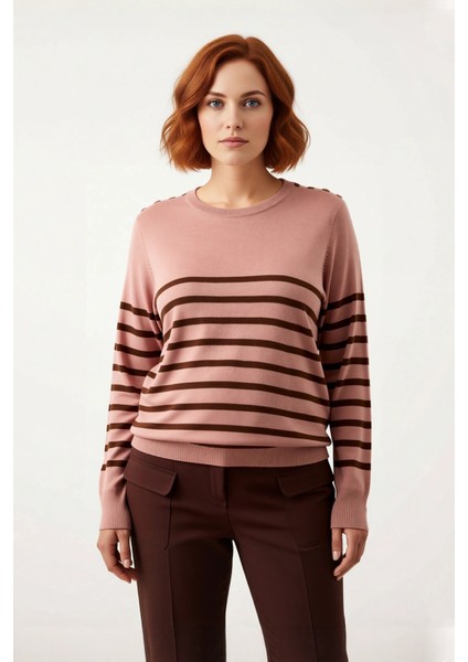 Kadın Çizgili Bisiklet Yaka Relaxed Kalıp Uzun Kollu Triko Kazak Günlük Şıklık ve Konfor Sunar fiyatları