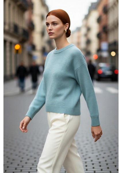 Kadınlara Özel Regular Kalıp Düşük Kol Triko Bisiklet Yaka Kazak Rahat Kış Günleri Için Ideal Seçim