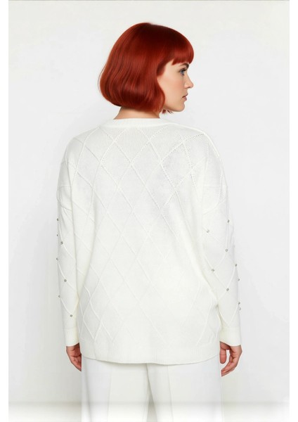 Kadın Relaxed Kalıp V Yaka Akrilik Triko Kazak Taş Işlemeli Uzun Kollu Kışlık Şıklık Sunar. fırsatları