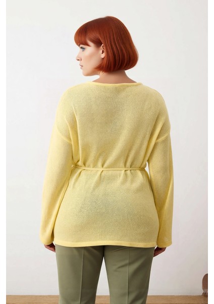 Kadın Kayık Yaka Düz Regular Kalıp Uzun Kollu Triko Kazak Beli Kuşaklı Şık Baharlık Stil Kaliteli fırsatları