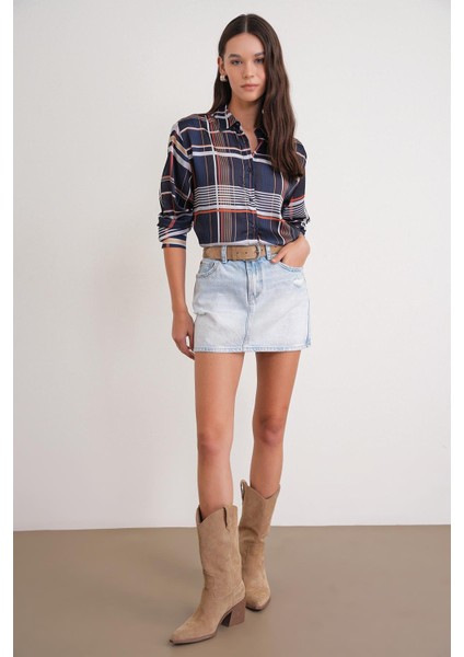 4751 Kadın Ekose Ince Saten Gömlek Lacivert fiyatları