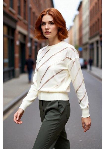 Kadınlara Özel Regular Kalıp Ajurlu Triko Kazak Bisiklet Yaka Düşük Kollu Modern Şıklık Kaliteli