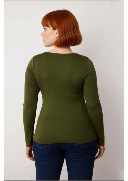 Kadın Fitted Kesim Britli V Yaka Uzun Kollu Triko Bluz Soğuk Havalar Için Şık ve Modern Seçim fırsatları