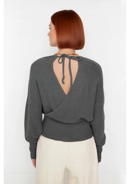 Kadın Kruvaze V Yaka Süper Crop Regular Kalıp Akrilik Triko Kazak Kış Sezonu Için Şık Bir Seçenek fırsatları