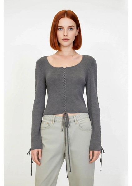 Kadın Bağcık Detaylı Fitted Triko Kazak Kış ve Sonbahar Şıklığı Için Mükemmel Bir Parça Kaliteli fiyatları