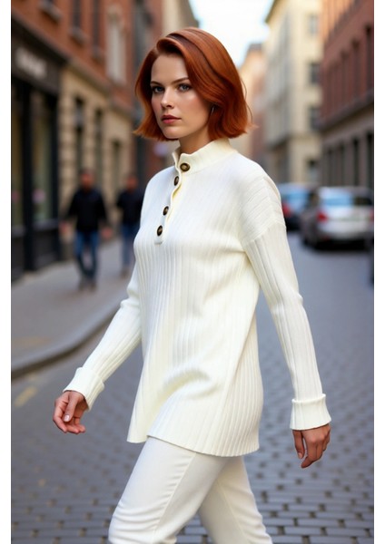 Kadın Ekru Relaxed Fit Düğmeli Yaka Düşük Kol Triko Kazak Kış Günleri Için Ideal Şıklık Kaliteli