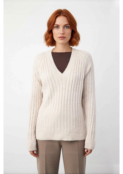 Kadın Regular Kalıp V Yaka Fitilli Reglan Kol Triko Kazak Kış Aylarında Modern ve Rahat Giyim fiyatları