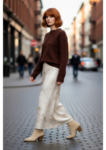 Kadın Oversize Kesim Bisiklet Yaka Düşük Kollu Triko Kazak Günlük Şıklık ve Konfor Sunar Kaliteli