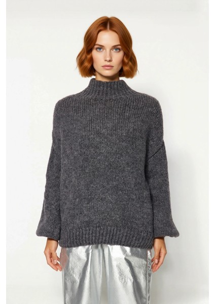 Kadın Oversize Kalın Dik Yaka Triko Kazak Kışlık Soğuk Havalarda Konforlu Günlük Stil Kaliteli fiyatları