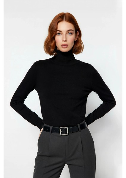 Kadın Fitted Balıkçı Yaka Triko Kazak Düz Desen Standart Kol Basic Siluet Kış Sezonu Şıklığı Sunar fiyatları