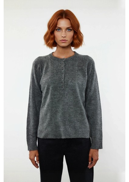 Kadın Regular Kalıp Bisiklet Yaka Düğme Detaylı Reglan Kol Triko Kazak Yumuşak Dokulu Kış Günlük fiyatları