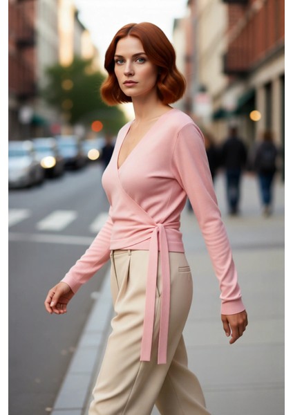 Kadın Kruvaze Yaka Bağlamalı Crop Pembe Ince Triko Kazak Regular Kalıp Uzun Kollu Ilkbahar Sonbahar