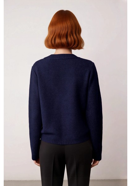 Kadın Oversize Kesim Düğme Detaylı Yumuşak Dokulu Rahat Triko Kazak Kış Modasına Uygun Şık Seçim fırsatları