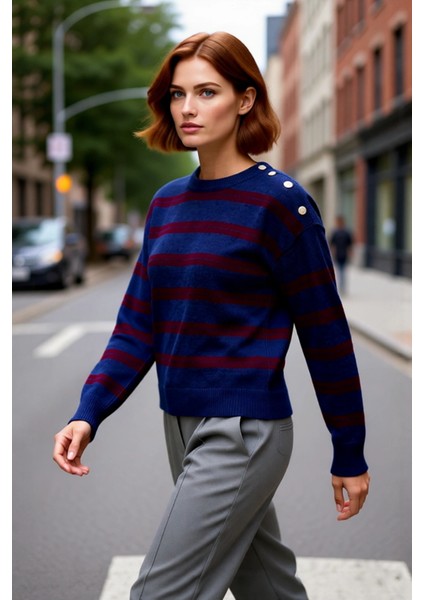 Kadın Regular Kalıp Bisiklet Yaka Düşük Kol Çizgili Omuz Düğme Detaylı Triko Kazak Kışlık Giyim