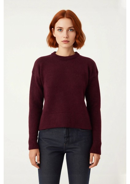 Kadınlara Özel Oversize Kesim Düşük Kol Bisiklet Yaka Triko Kazak Kışlık Giyimde Konfor Sunar