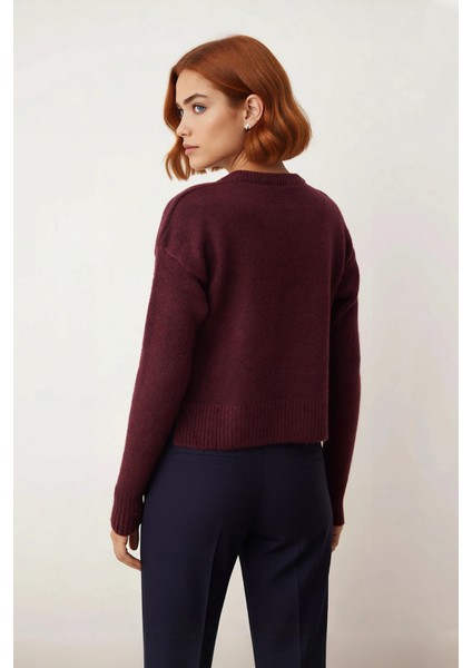 Kadınlara Özel Oversize Kesim Düşük Kol Bisiklet Yaka Triko Kazak Kışlık Giyimde Konfor Sunar fiyatları