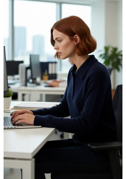 Kadın Regular Kalıp Polo Yaka Triko Kazak Kış Sezonu Için Özel Tasarım Rahat Şık ve Konforlu modelleri