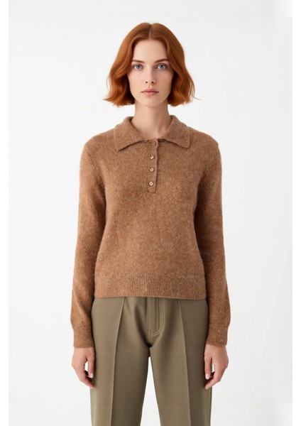 Kadın Regular Kalıp Polo Yaka Triko Kazak Kış Sezonu Için Özel Tasarım Rahat Şık ve Konforlu fiyatları