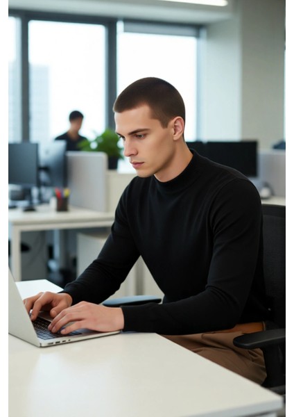 Erkekler Için Modern Fitted Kesim Yarım Balıkçı Yaka Akrilik Triko Kazak Günlük Şıklık ve Sıcaklık. fırsatları