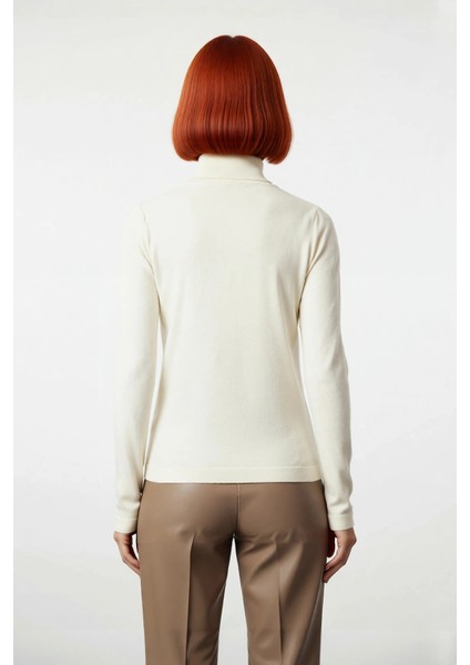 Kadın Fitted Balıkçı Yaka Triko Kazak Düz Desen Standart Kol Basic Siluet Kış Sezonu Şıklığı Sunar fırsatları