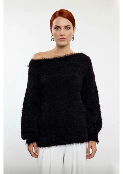 Kadın Tüylü Dokulu Kayık Yaka Kalın Triko Kazak Regular Kalıp Uzun Kollu Kışlık Şık Tasarım fiyatları