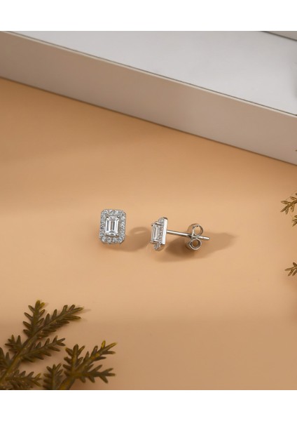 925 Ayar Rodyum Baget Kesim Zirkon Taşlı Minimal Günlük Gümüş Küpe