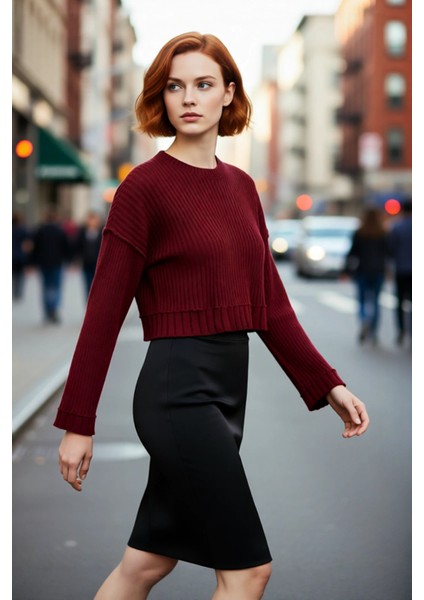 Kadın Bordo Oversize Kesim Fitilli Triko Crop Kazak Uzun Kollu Bisiklet Yaka Günlük Şıklık modelleri