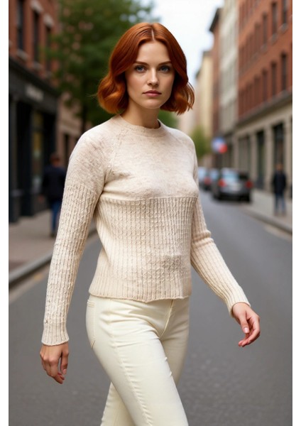 Kadın Regular Kalıp Bisiklet Yaka Uzun Kol Triko Kazak Soğuk Kış Günleri Için Ideal Şıklık Sunar