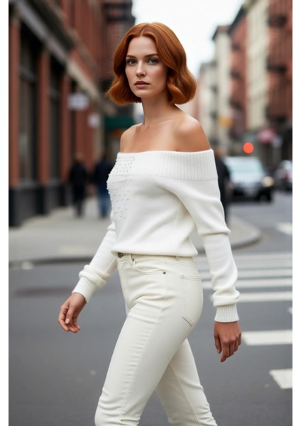 Kadın Oversize Boncuk Işlemeli Kayık Yaka Triko Kazak Omuz Açık Super Crop Şık Tasarım Kaliteli